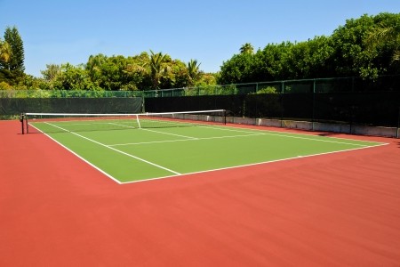 Tennis court cleaning